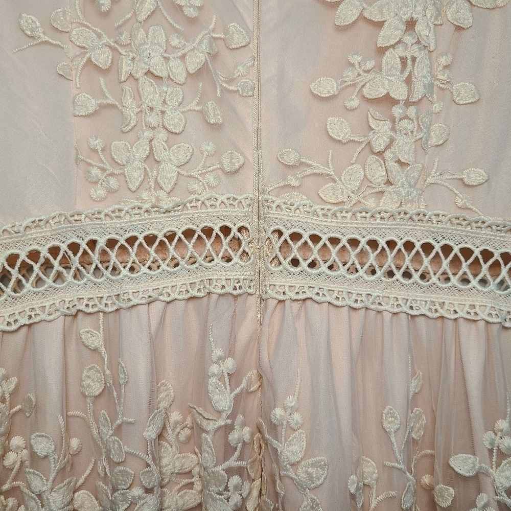 Lulus Garden Dreams Lace Tiered Maxi Dress, Size , Blush, EUC - Picture 12 of 17